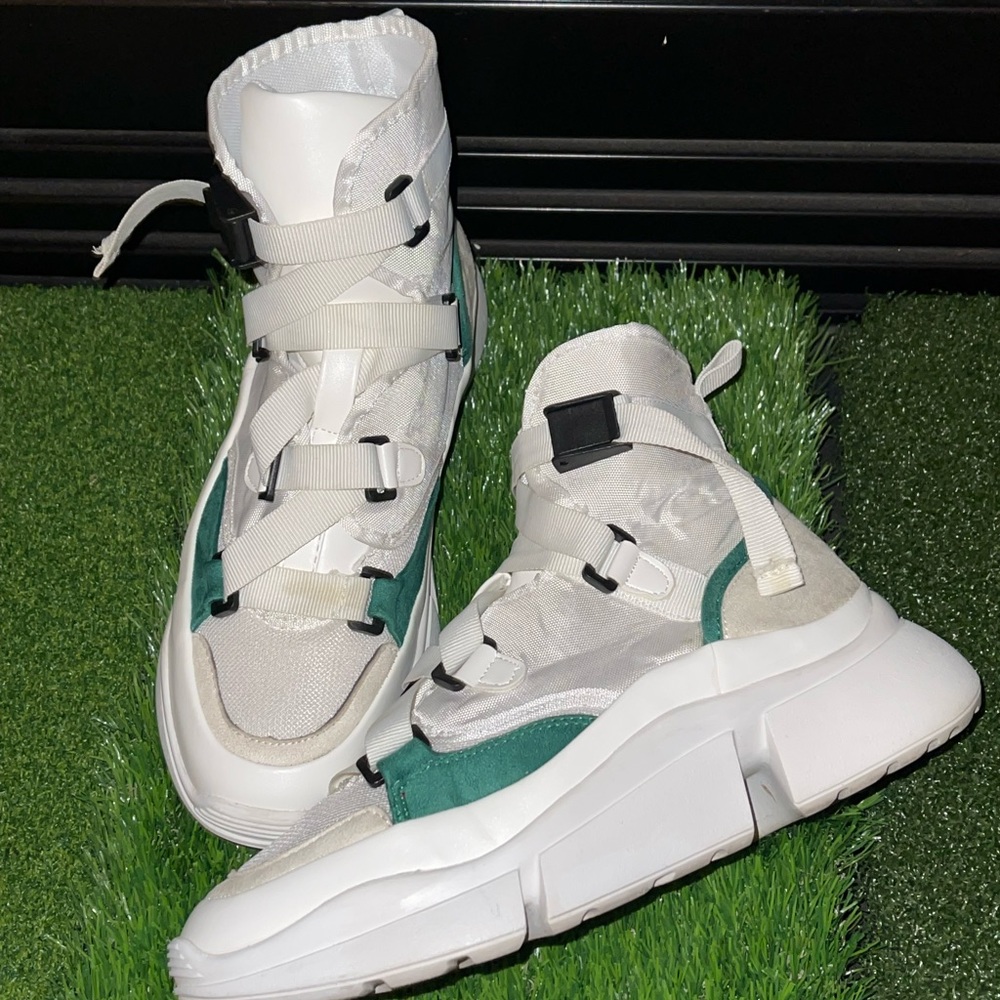 Prettylittlething sneaker